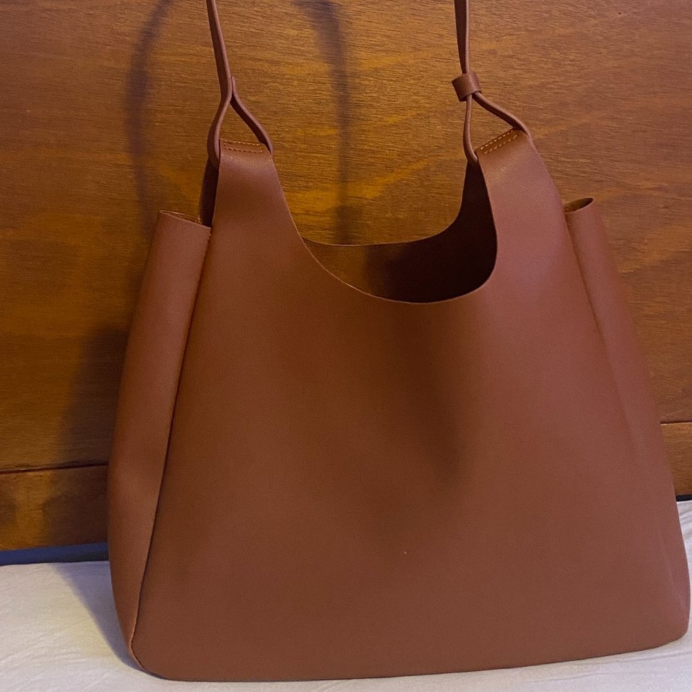 NEW NEIMAN MARCUS Brown Leather Shoulder Bag
